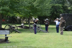 Last-Salute-military-funeral-guard-50