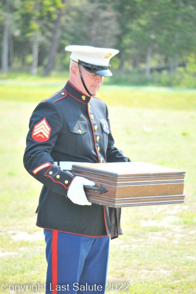 Last-Salute-military-funeral-honor-guard-7676