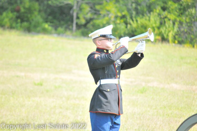 Last-Salute-military-funeral-honor-guard-7710