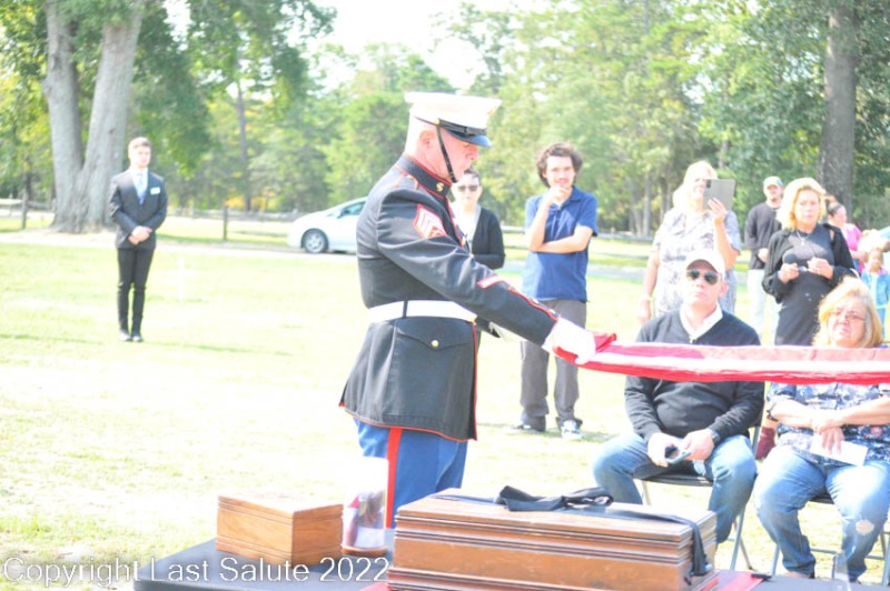 Last-Salute-military-funeral-honor-guard-7721