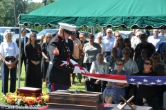 Last-Salute-military-funeral-guard-64