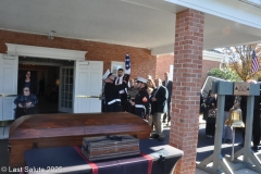 Last-Salute-military-funeral-guard-108