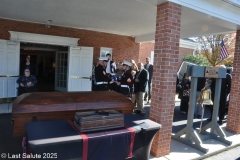 Last-Salute-military-funeral-guard-110