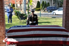 Last-Salute-military-funeral-guard-47