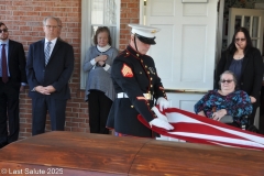 Last-Salute-military-funeral-guard-80