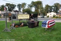 Last-Salute-military-funeral-guard-41