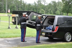 Last-Salute-military-funeral-guard-16