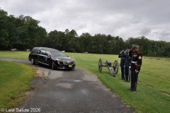 Last-Salute-military-funeral-guard-4