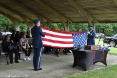 Last-Salute-military-funeral-guard-85