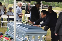 Last-Salute-military-funeral-guard-114