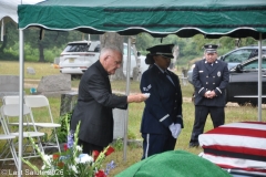 Last-Salute-military-funeral-guard-27