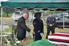 Last-Salute-military-funeral-guard-35