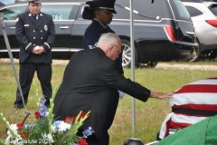 Last-Salute-military-funeral-guard-38