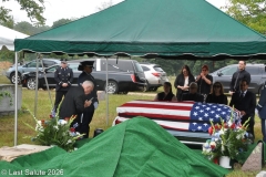 Last-Salute-military-funeral-guard-39