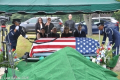 Last-Salute-military-funeral-guard-70