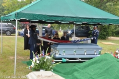 Last-Salute-military-funeral-guard-83