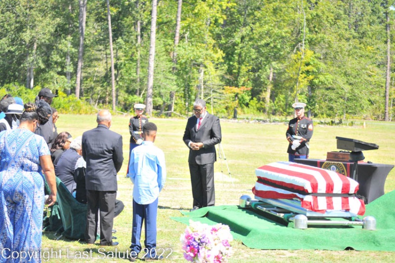 Last-Salute-military-funeral-honor-guard-6030
