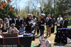 Last-Salute-military-funeral-guard-77