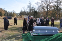 Last-Salute-military-funeral-guard-100