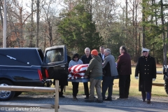 Last-Salute-military-funeral-guard-8