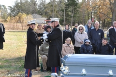 Last-Salute-military-funeral-guard-90