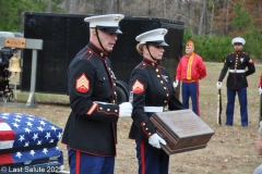 Last-Salute-military-funeral-guard-100