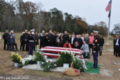 Last-Salute-military-funeral-guard-154