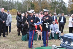 Last-Salute-military-funeral-guard-175