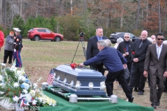 Last-Salute-military-funeral-guard-243