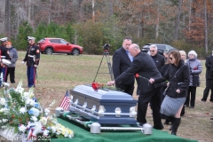 Last-Salute-military-funeral-guard-244