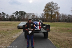 Last-Salute-military-funeral-guard-70