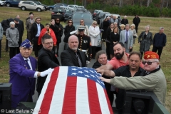 Last-Salute-military-funeral-guard-76