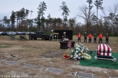 Last-Salute-military-funeral-guard-95