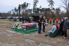 Last-Salute-military-funeral-guard-99