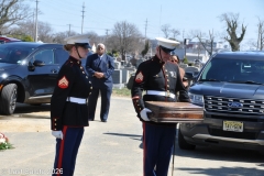 Last-Salute-military-funeral-guard-25