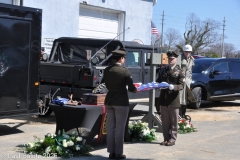 Last-Salute-military-funeral-guard-60