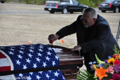 Last-Salute-military-funeral-guard-29