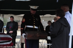 Last-Salute-military-funeral-guard-47