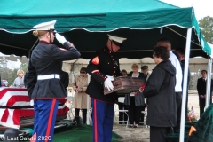 Last-Salute-military-funeral-guard-54