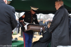 Last-Salute-military-funeral-guard-100