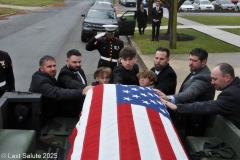Last-Salute-military-funeral-guard-57