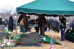 Last-Salute-military-funeral-guard-76