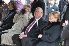 Last-Salute-military-funeral-guard-98