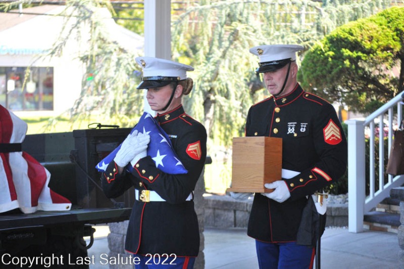 Last-Salute-military-funeral-honor-guard-8010