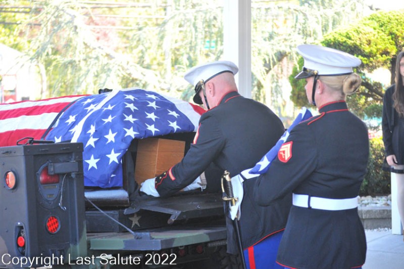 Last-Salute-military-funeral-honor-guard-8012