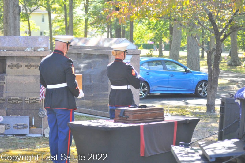 Last-Salute-military-funeral-honor-guard-8030