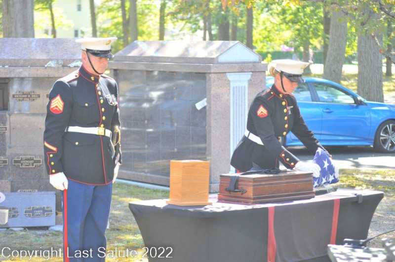 Last-Salute-military-funeral-honor-guard-8033