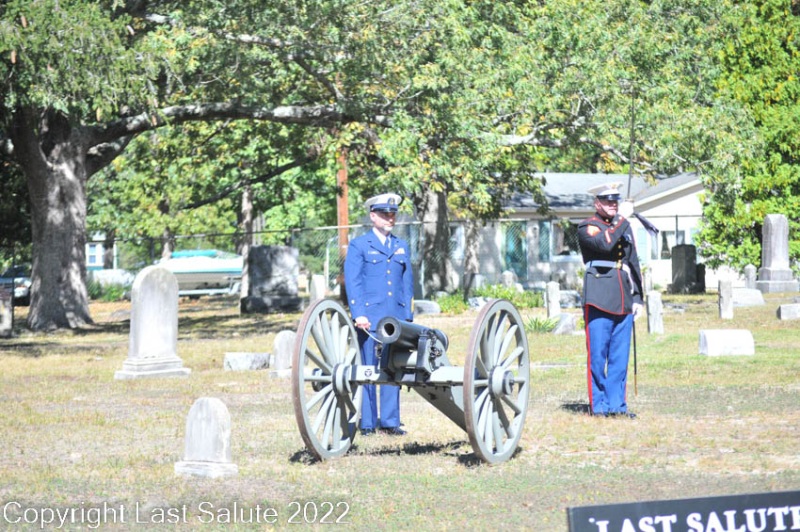 Last-Salute-military-funeral-honor-guard-8066