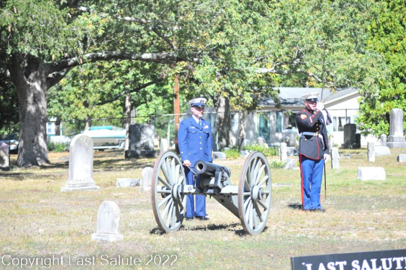 Last-Salute-military-funeral-honor-guard-8068