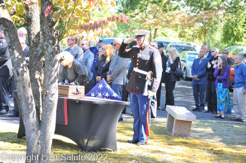 Last-Salute-military-funeral-honor-guard-8093